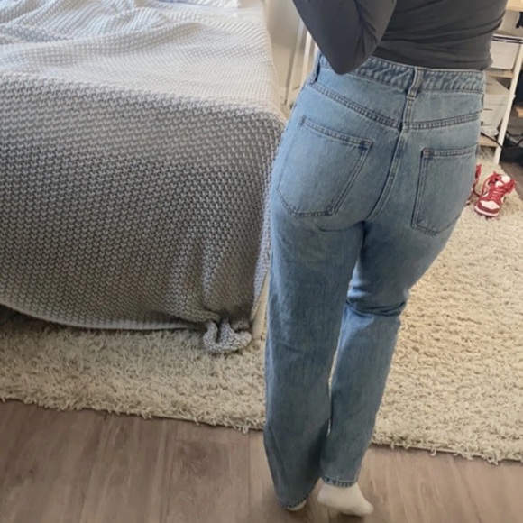 H&M trend denim very flattering - Picture 3 of 6